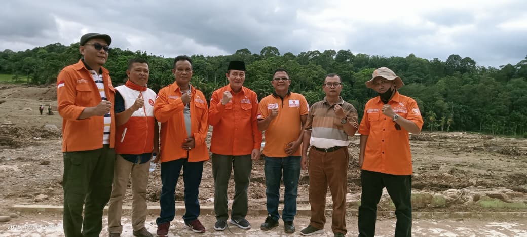 DPD Gerakan Rakyat Bengkalis Salurkan Bantuan Logistik untuk Korban Banjir di Agam, Sumbar