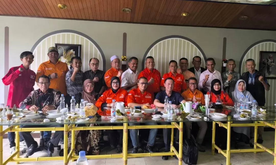 Tom Lembong dan Gerakan Rakyat Sulsel Bahas Strategi Ekonomi Bottom-up