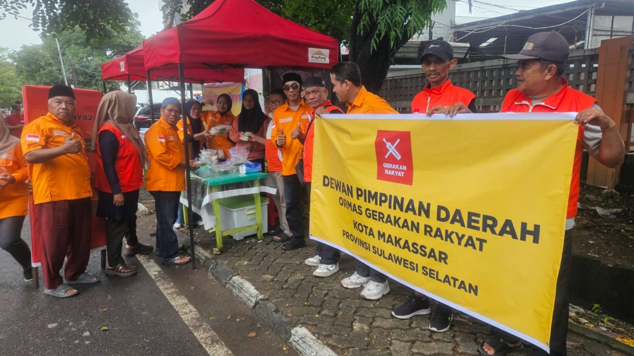Dukung Ekonomi Kerakyatan, Gerakan Rakyat Makassar Borong Dagangan UMKM untuk Takjil Gratis