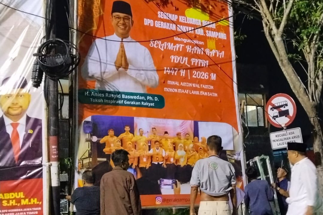 Sambut Idul Fitri 1447 H, Gerakan Rakyat Sampang Pasang 10 Baliho di Titik Strategis