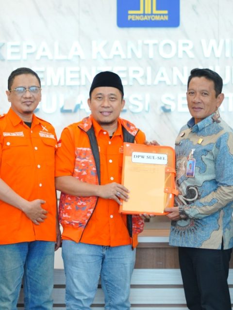 Gerakan Rakyat Sulsel Ajukan SKT ke Kanwil Kemenkum, Serahkan Berkas 18 Daerah dan 118 Kecamatan