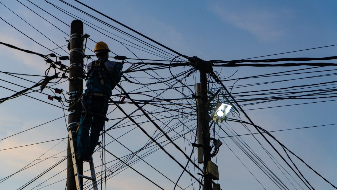 Gerakan Rakyat Kritik Tata Kelola Energi Terkait Pemadaman Listrik Bergilir di Pulau Jawa