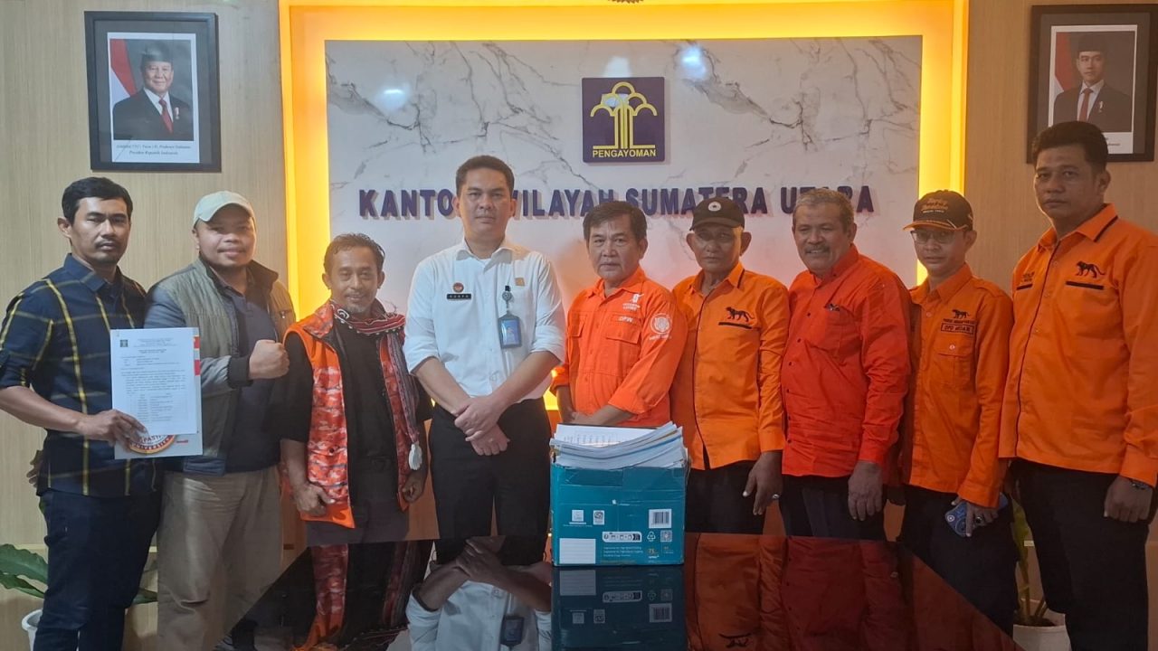 DPW Partai Gerakan Rakyat Sumatera Utara Resmi Terima SKT Kanwil Kemenkum